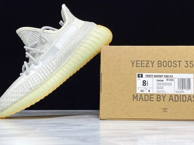 FX4349 Reflective Boost V2 Yeezy 350 Yeshaya Adidas 0803